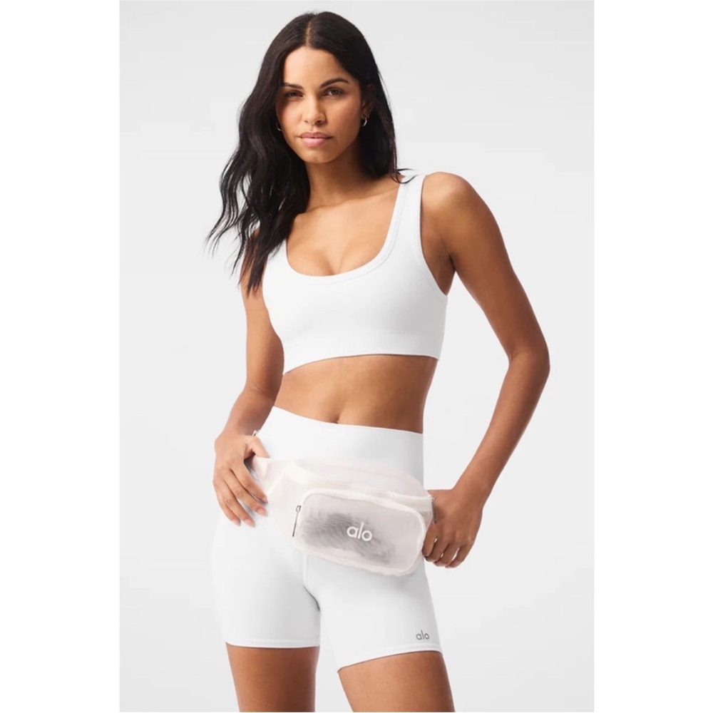 Alo Yoga Sheer Fanny Pack White Sheer - Picture 3 of 7